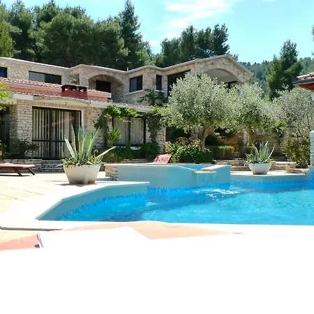 House Apartman