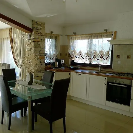 House Apartman