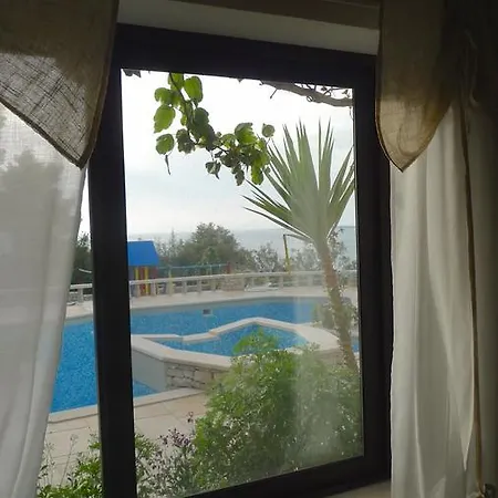 House Apartman *