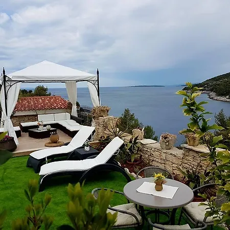 House Vela Luka