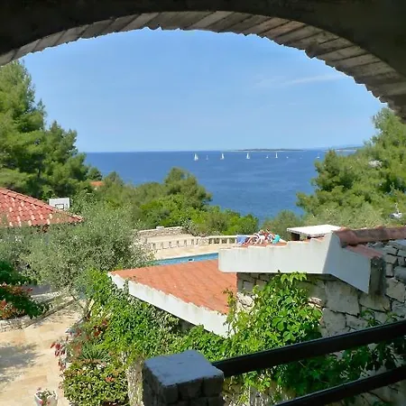 Apartment House Vela Luka