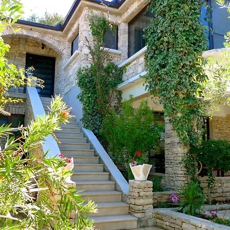 Apartment House *